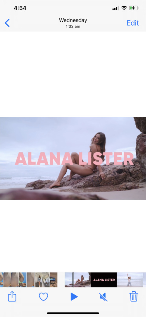 Gambar header OnlyFans a.lister