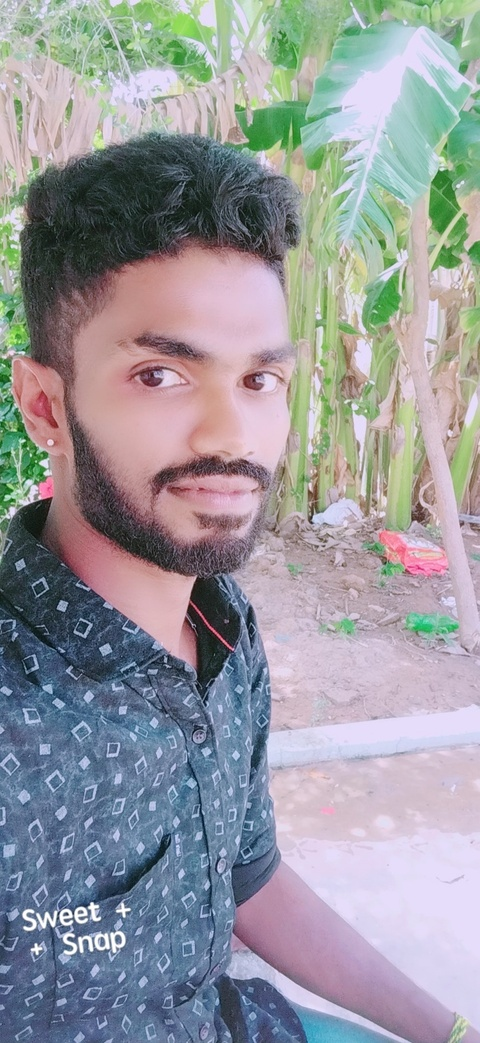 ओनलीफैंस हेडर चित्र aasvinxxx