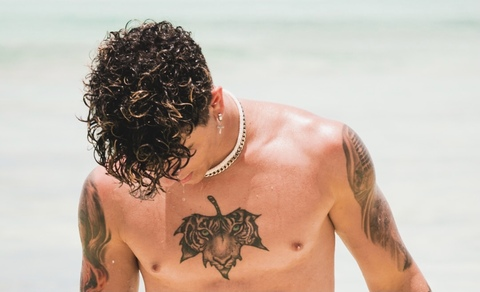 Gambar header OnlyFans abe.oficial