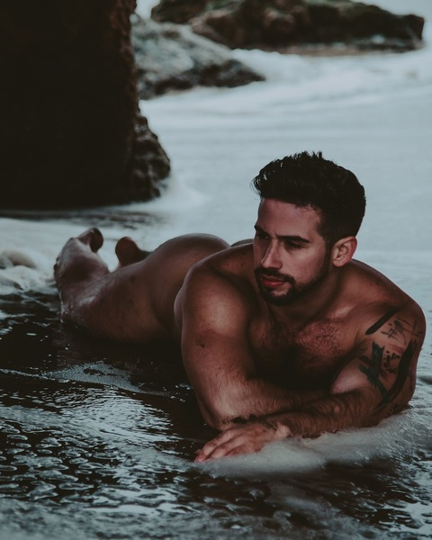 OnlyFansのヘッダー画像 abelpirela