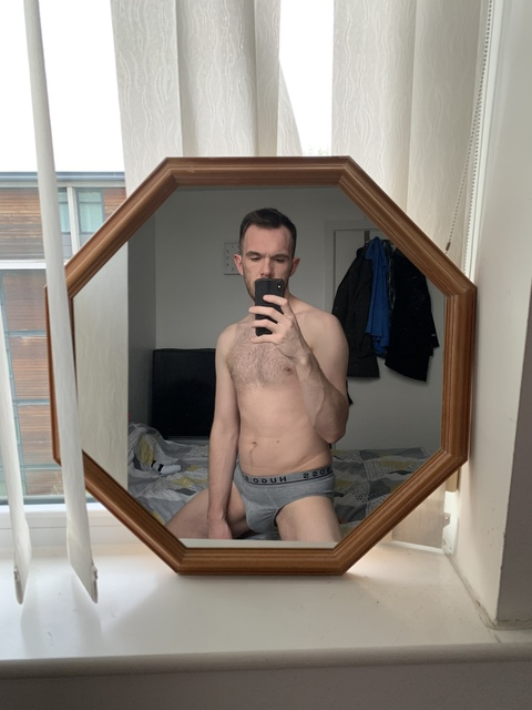 Image d'en-tête OnlyFans adeeerm