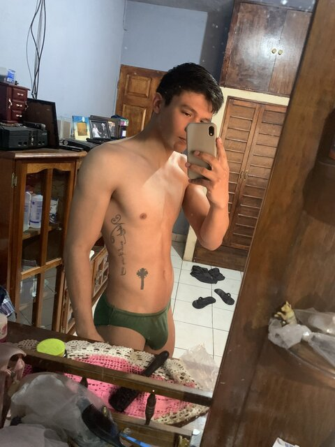 OnlyFans başlık resmi albertgzzib