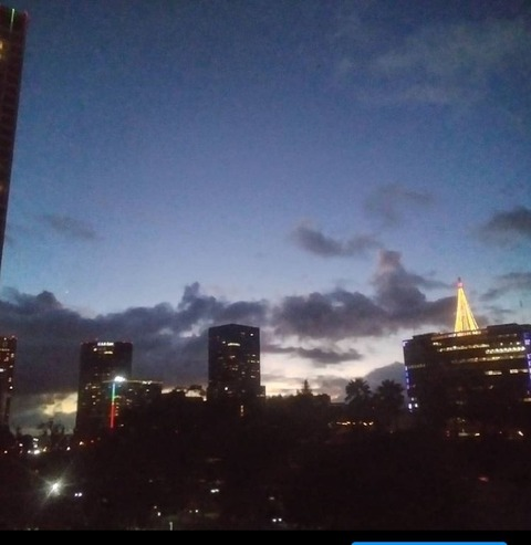 ओनलीफैंस हेडर चित्र alezandros