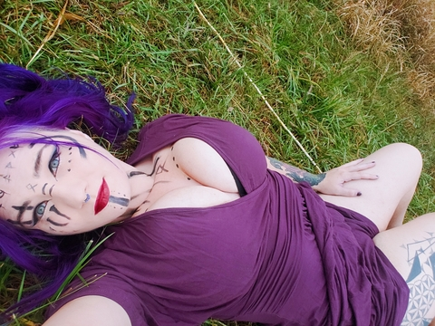 Image d'en-tête OnlyFans alicezombie