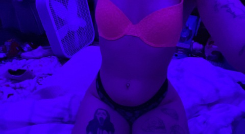 ओनलीफैंस हेडर चित्र alkat1