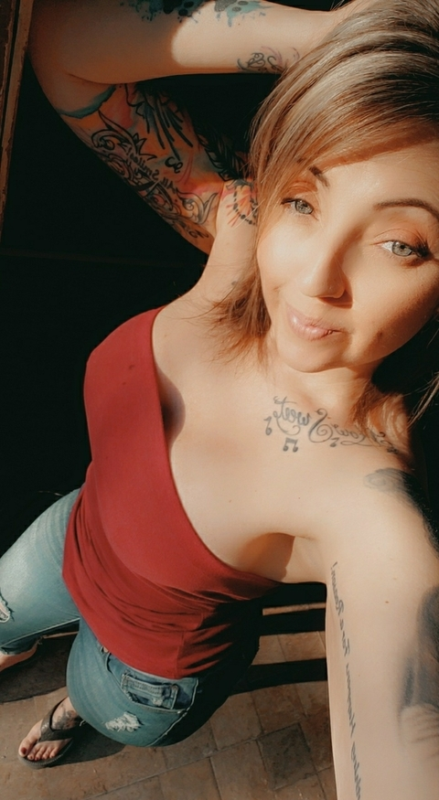 Image d'en-tête OnlyFans allsmilessuga