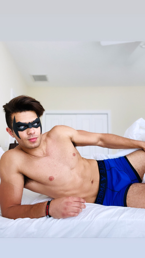 Gambar header OnlyFans alteregoprodigy