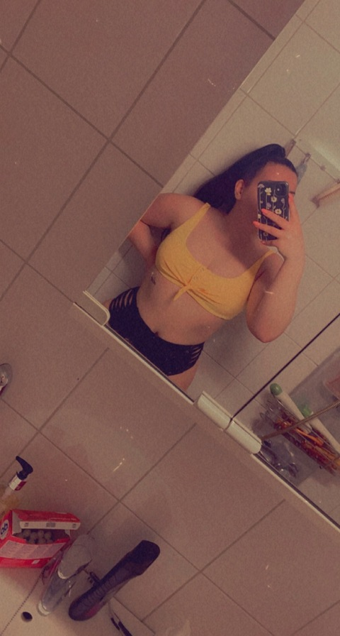 Изображение шапки OnlyFans aminasplayroom