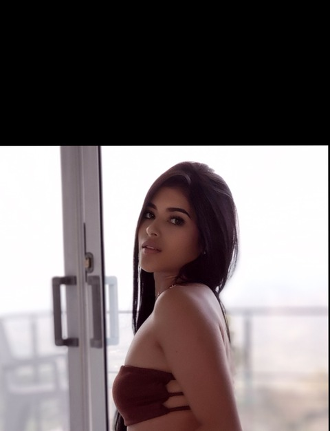 ओनलीफैंस हेडर चित्र andreaortiz22