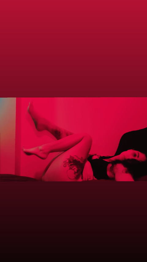 Gambar header OnlyFans annmriii