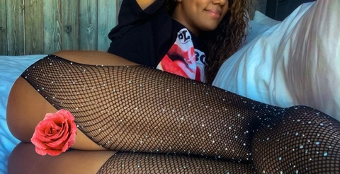 OnlyFansのヘッダー画像 averykinkygirl