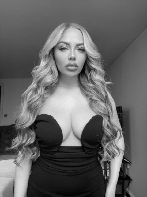 Imagen del encabezado de OnlyFans de bebe.xx