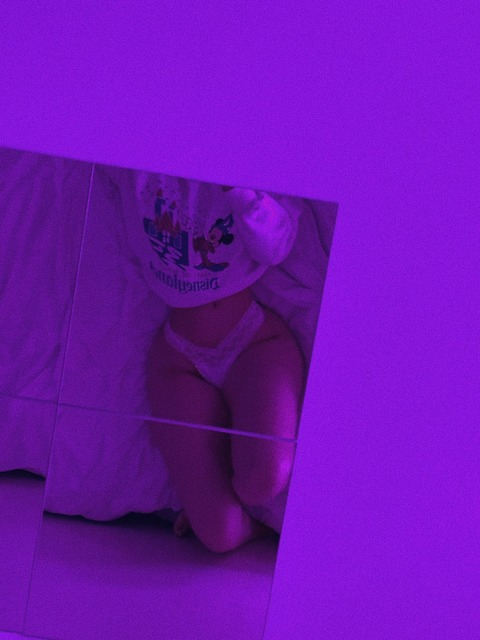 Gambar header OnlyFans bhadbabie