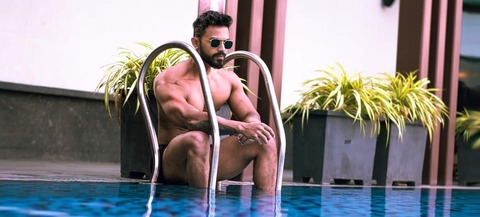 OnlyFansのヘッダー画像 bonghulkx