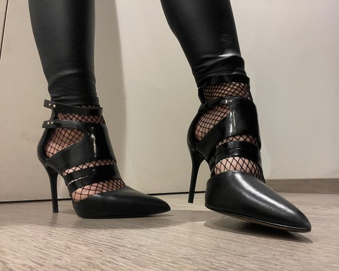 OnlyFansのヘッダー画像 bratvenom