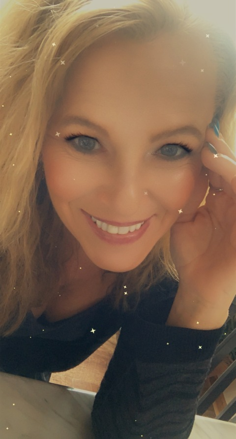 OnlyFans header picture call-me-sexy