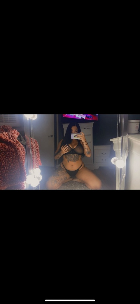 ओनलीफैंस हेडर चित्र caseymaex