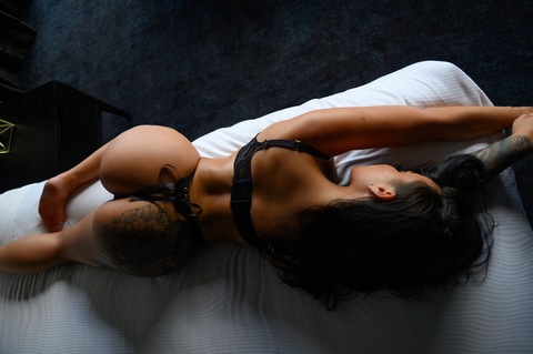 Imagen del encabezado de OnlyFans de caseysaron