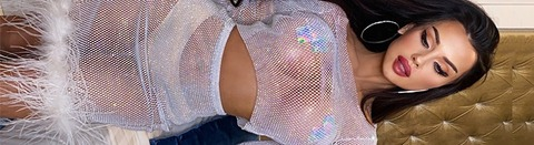 OnlyFansのヘッダー画像 cathrynofficial