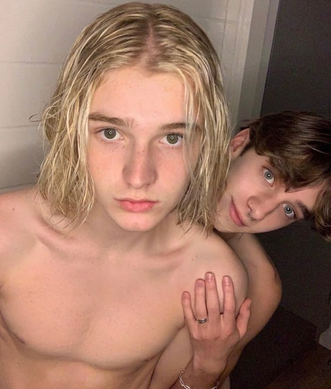 OnlyFans header picture charlie_kelvin
