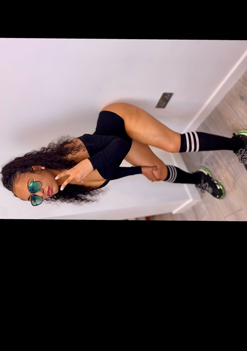 Immagine di intestazione OnlyFans chryseis.gl