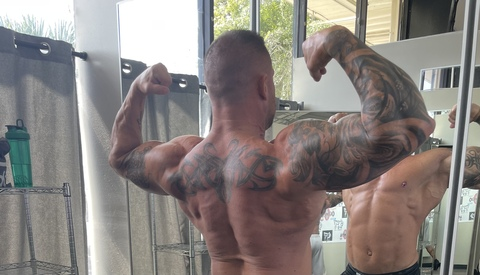 Image d'en-tête OnlyFans clydexxxl69