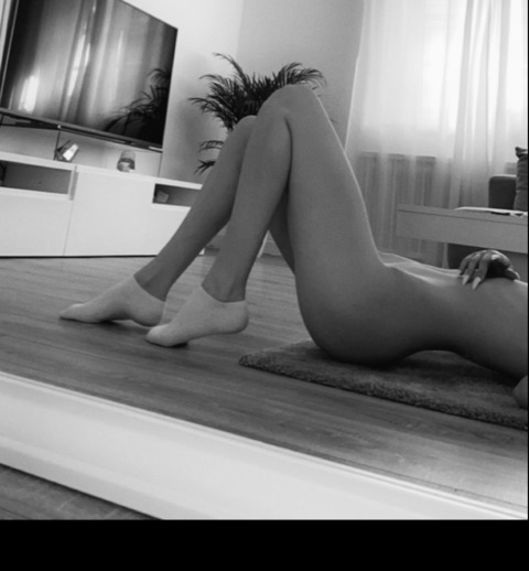 OnlyFans header picture cocolayth