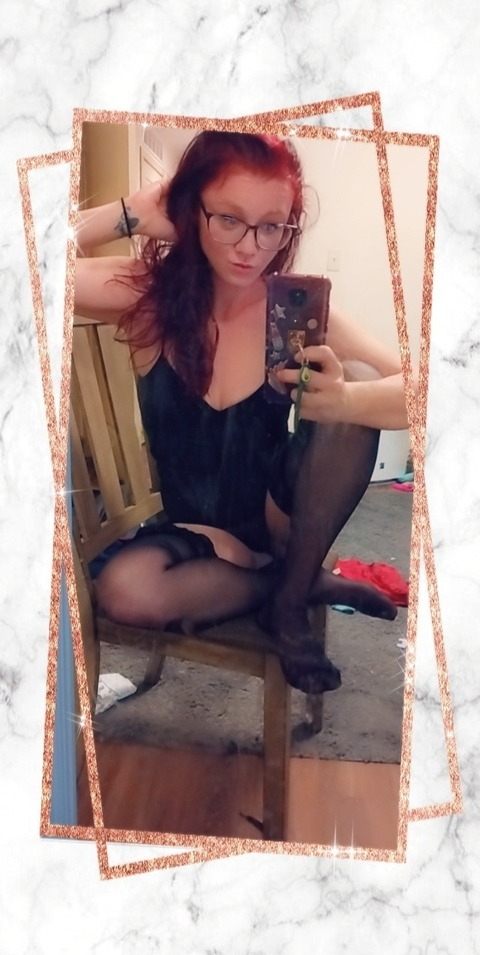 Gambar header OnlyFans crimson_obsession94