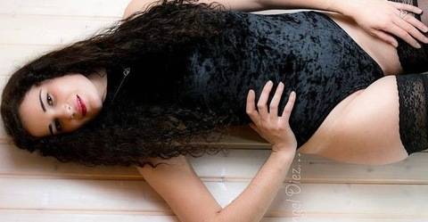 OnlyFans Titelbild cristinaamor