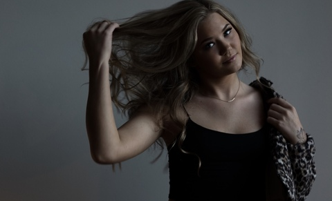 Gambar header OnlyFans dakotaamber