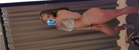 OnlyFansのヘッダー画像 damania