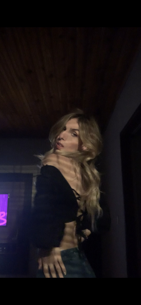 Imagen del encabezado de OnlyFans de danihottgirl