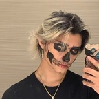 ओनलीफ़ैंस प्रोफ़ाइल चित्र dannyphantomexe