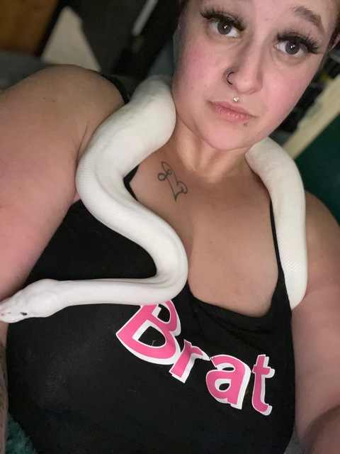 Снимка на заглавието на OnlyFans datmilf420