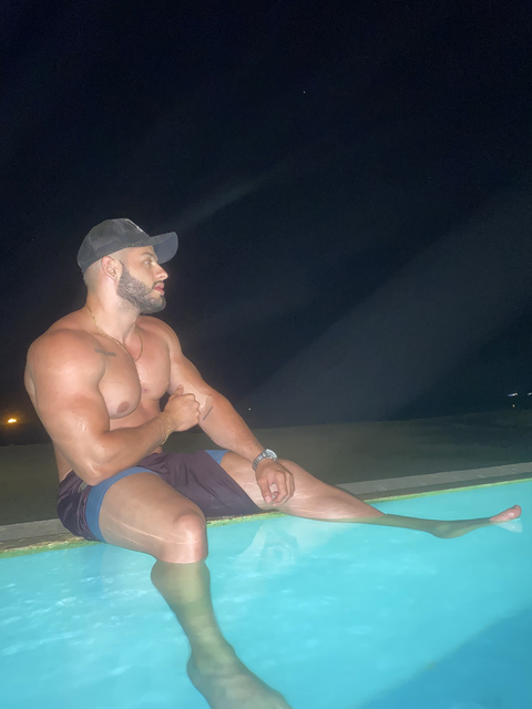 Image d'en-tête OnlyFans davidzuluaga77