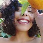 ओनलीफ़ैंस प्रोफ़ाइल चित्र delunai