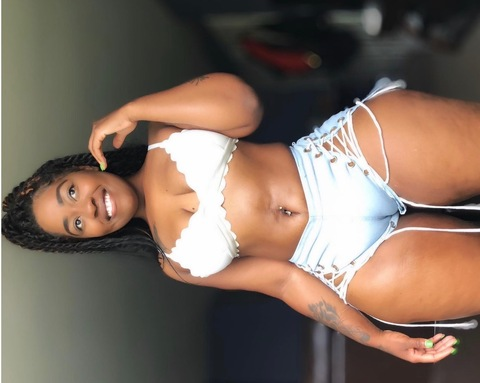 Image d'en-tête OnlyFans diorlipskums