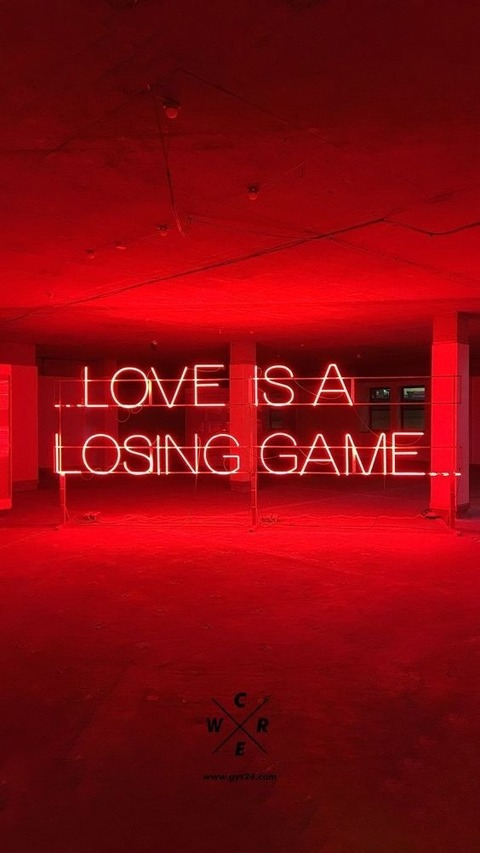 ओनलीफैंस हेडर चित्र dontworrybeh0rny