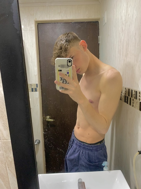 Imagen del encabezado de OnlyFans de dylanmeeze