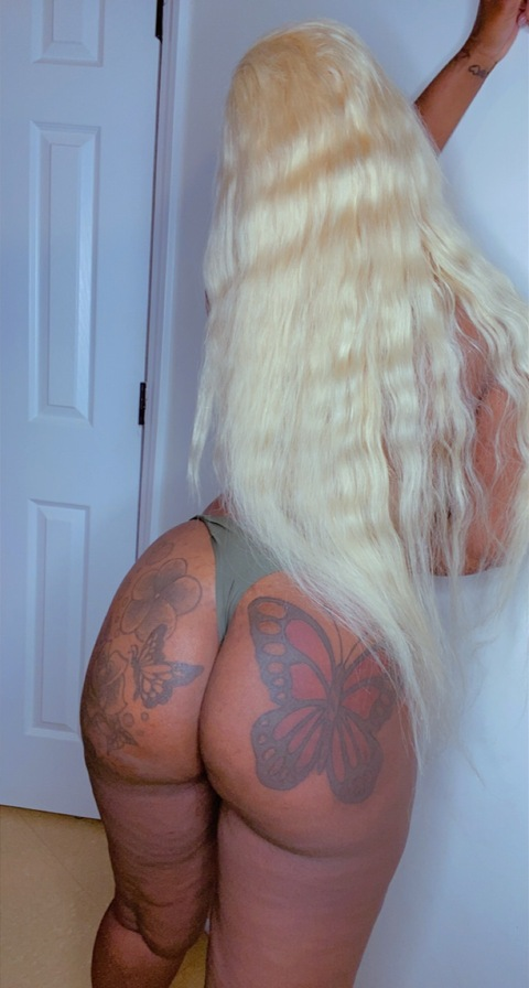 Снимка на заглавието на OnlyFans eatmykittykat98