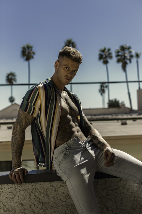 OnlyFans header picture elecy123