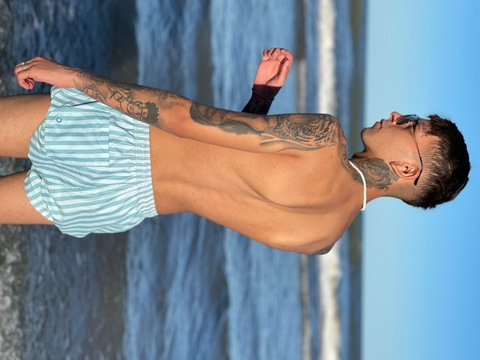 ओनलीफैंस हेडर चित्र eliasgomez00ok