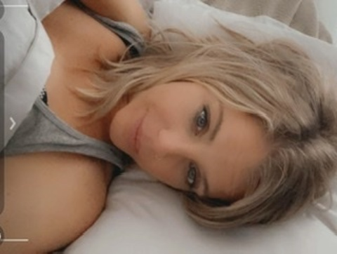 Снимка на заглавието на OnlyFans elle_ray