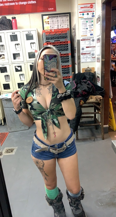 Image d'en-tête OnlyFans elvisgirl813