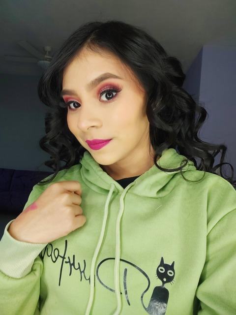 Снимка на заглавието на OnlyFans emilipetite21