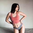 ओनलीफ़ैंस प्रोफ़ाइल चित्र erikaelnona