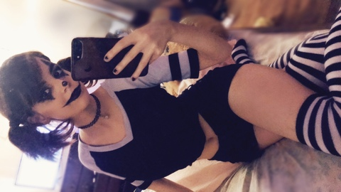 Imagem do cabeçalho do OnlyFans eviesunset