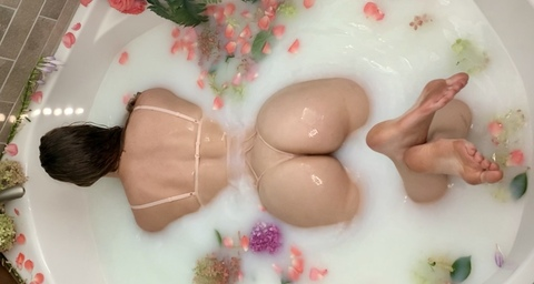 OnlyFans Titelbild fityoginina