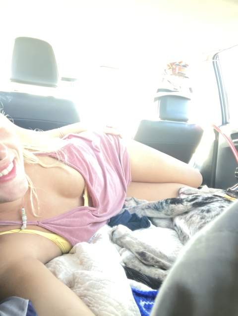 OnlyFansのヘッダー画像 funwithbubblerainbow