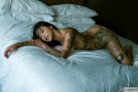 Imagen del encabezado de OnlyFans de girlwi.theserpenttattoo